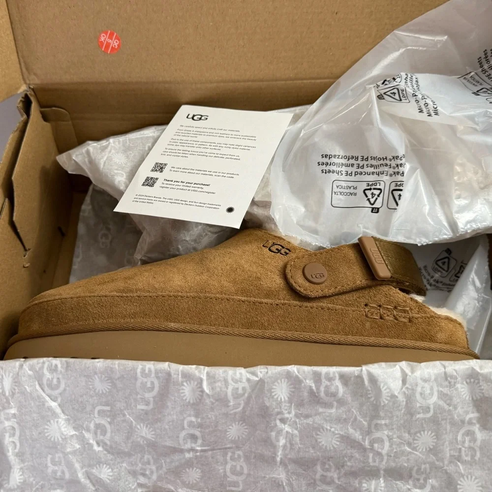UGG Goldenstar Cozy Clog. Size 10. Color: Chestnut. - Picture 7 of 15